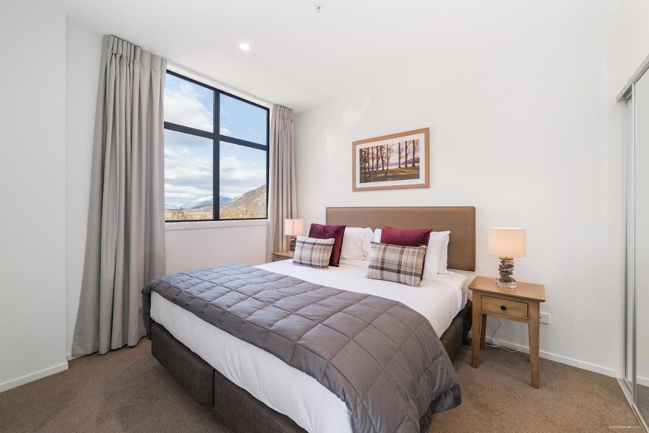 Executive 2 Bedroom Apartment Remarkables Park Queenstown Bagian luar foto